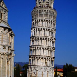 A_Classical_View_of_Leaning_Tower_in_Pisa